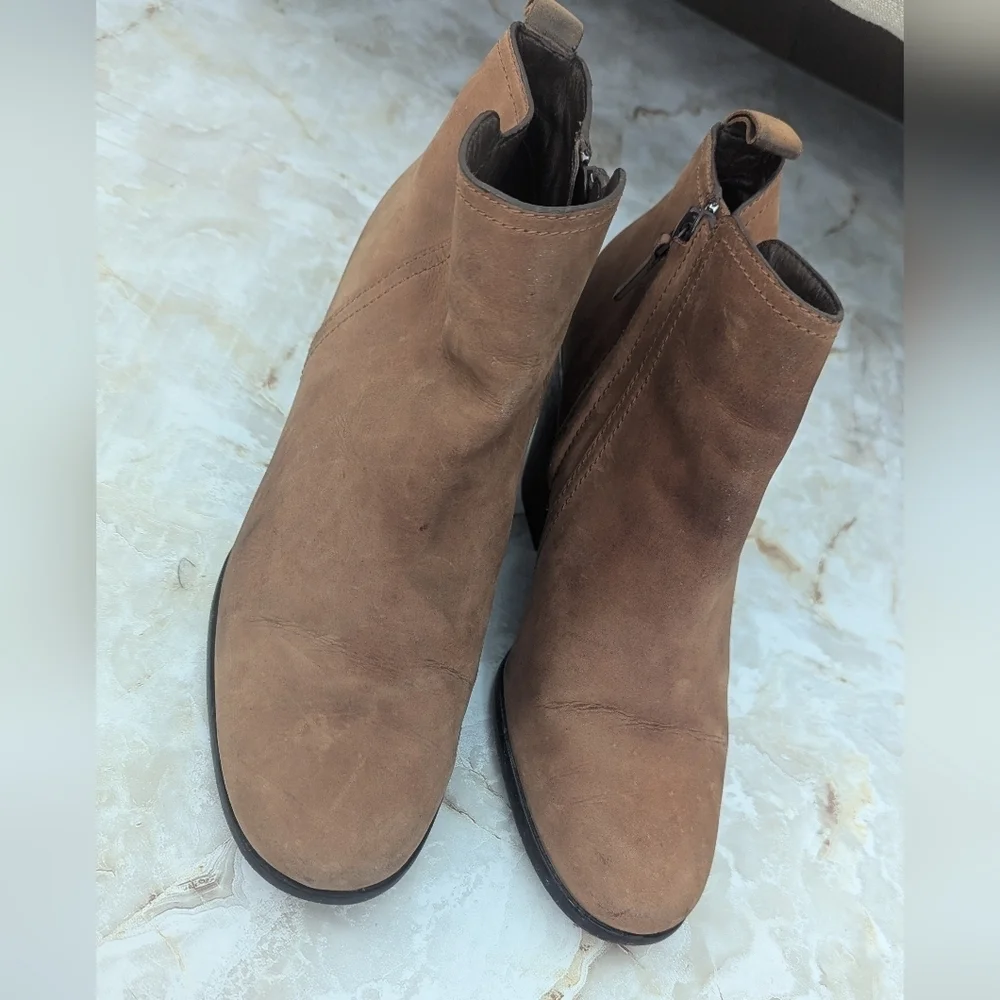 Cole Haan Chesney Bootie Ankle Boot Woman's Size 9 B